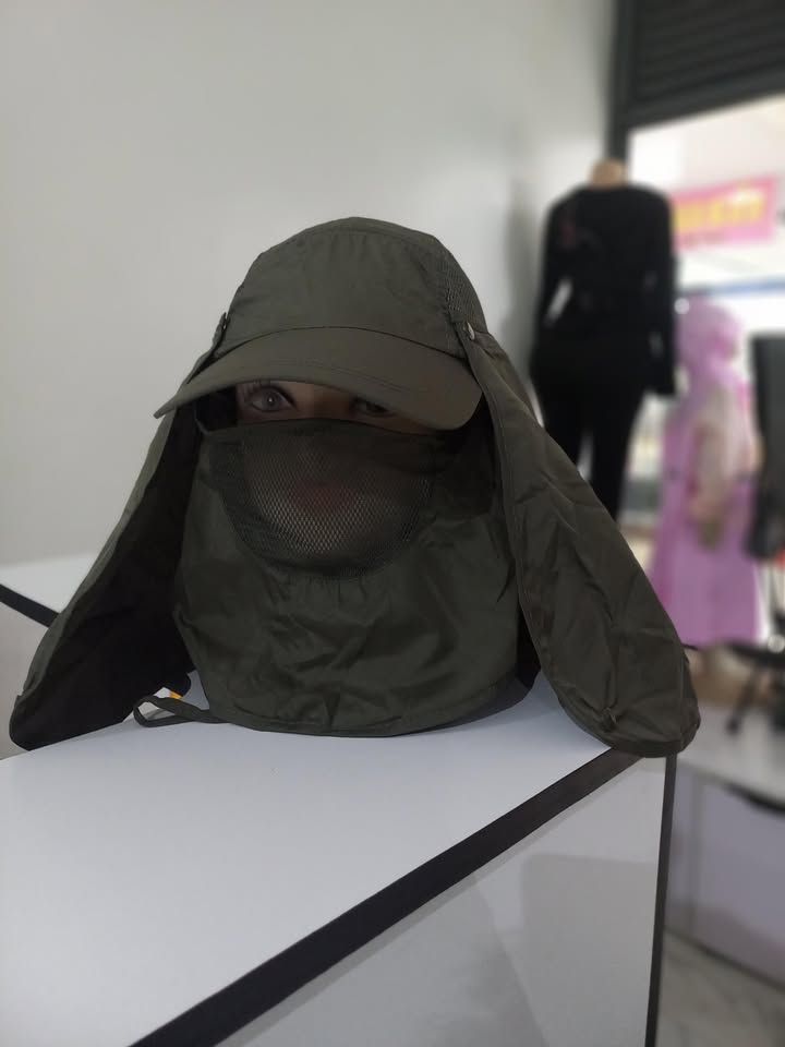 Caps with detachable sunshade