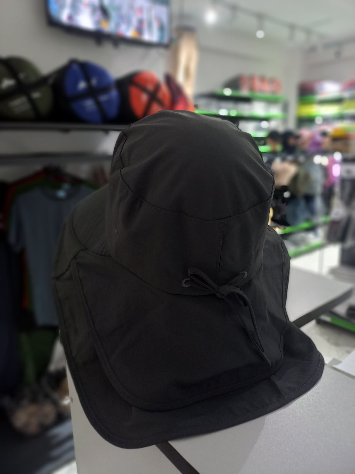 Sunhat with flexi sunshade and small ponytail hair hole