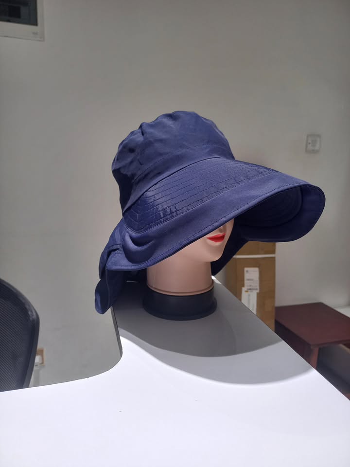 Sunhat with flexi sunshade and small ponytail hair hole